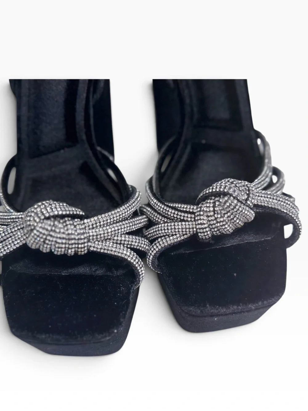Gianni Bini Rhinestone black Velvet Platform Heels New no box
